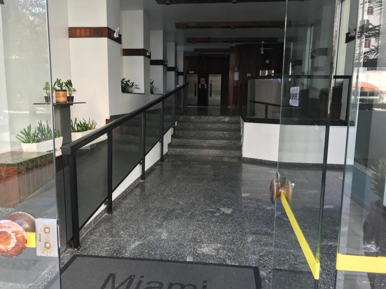 Apartamento Pitangueiras Guaruja Bagian luar foto
